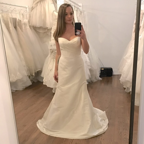 NWT Essence of Australia Strapless Ballgown Wedding Dress, Size 10 - Picture 1 of 9